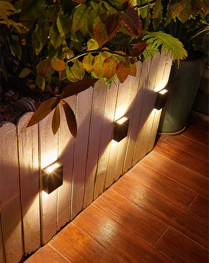 Solar LED Vägglampa Utomhus – Vattentät med Upp/Ned-ljus
